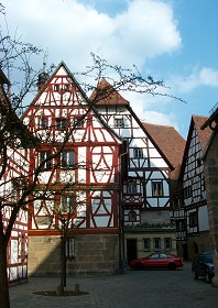 Das Rathaus kann sich auch von hinten sehen lassen